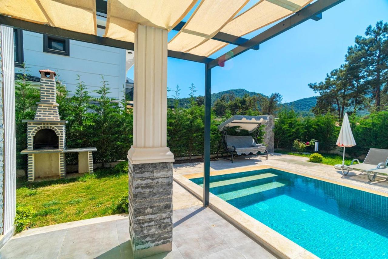 4 Bedroom Holiday Villa In Hisaroenue Oeluedeniz- Gold Rose Fethiye Bagian luar foto