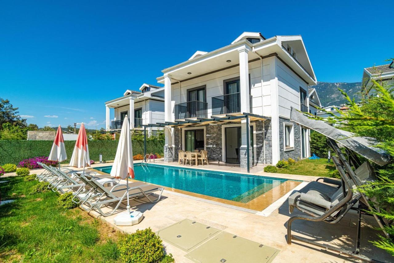 4 Bedroom Holiday Villa In Hisaroenue Oeluedeniz- Gold Rose Fethiye Bagian luar foto