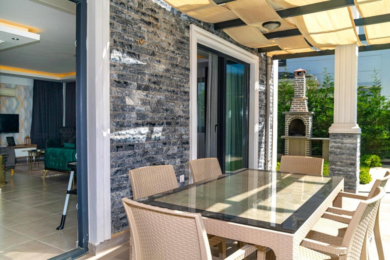 4 Bedroom Holiday Villa In Hisaroenue Oeluedeniz- Gold Rose Fethiye Bagian luar foto