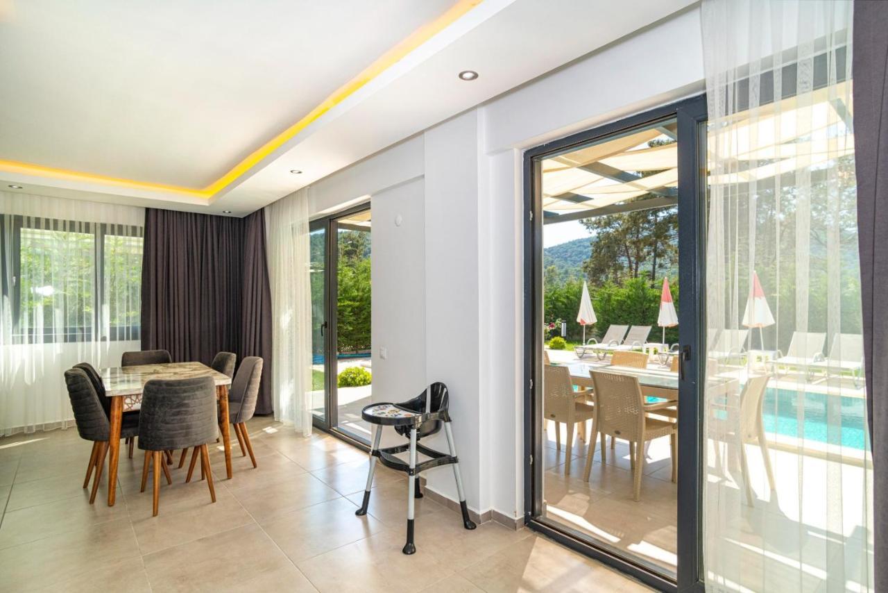 4 Bedroom Holiday Villa In Hisaroenue Oeluedeniz- Gold Rose Fethiye Bagian luar foto