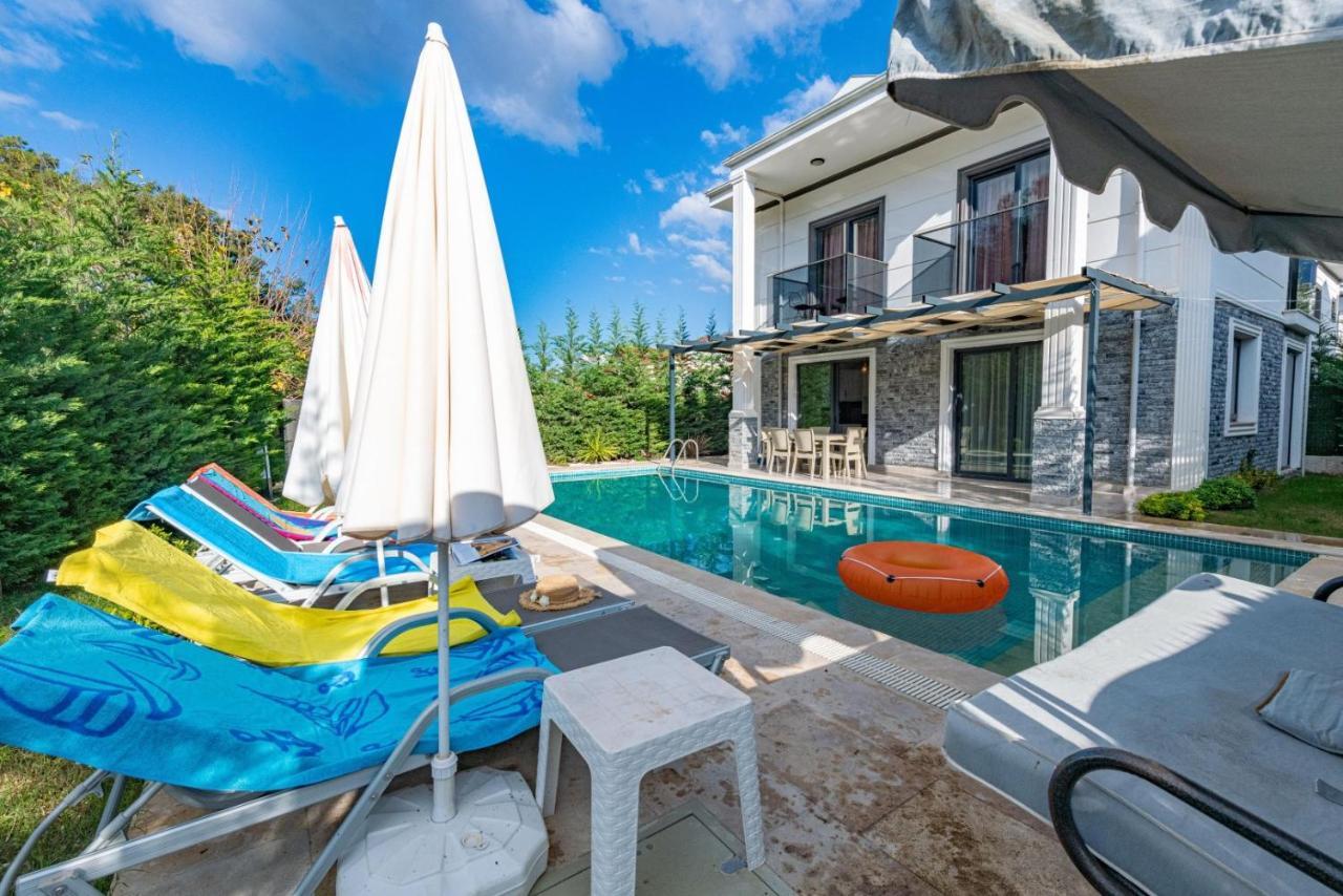 4 Bedroom Holiday Villa In Hisaroenue Oeluedeniz- Gold Rose Fethiye Bagian luar foto