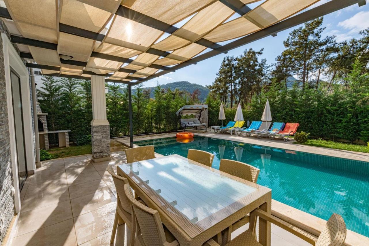 4 Bedroom Holiday Villa In Hisaroenue Oeluedeniz- Gold Rose Fethiye Bagian luar foto
