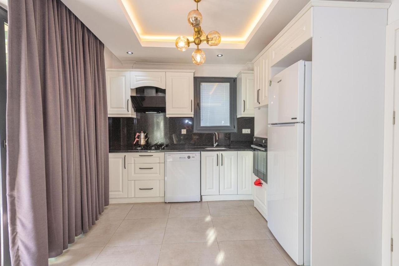 4 Bedroom Holiday Villa In Hisaroenue Oeluedeniz- Gold Rose Fethiye Bagian luar foto