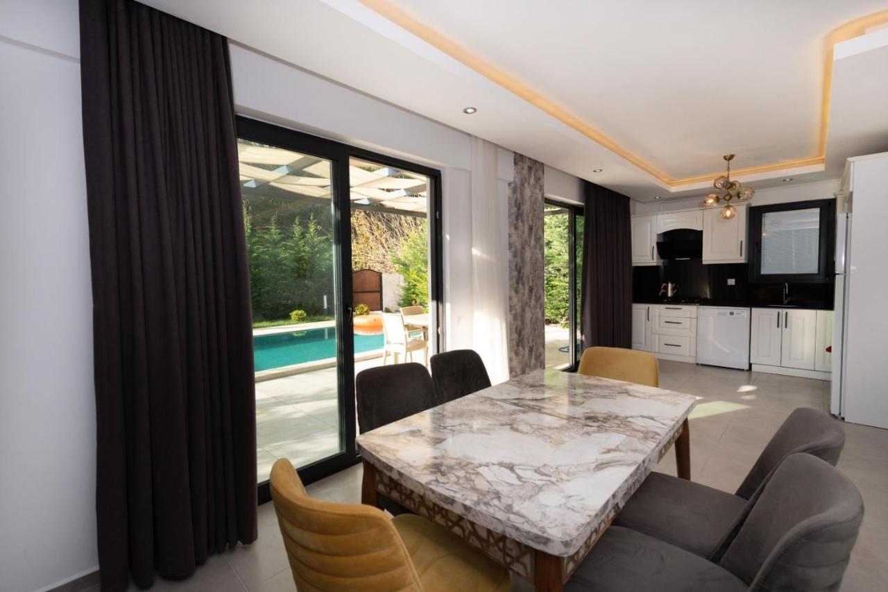 4 Bedroom Holiday Villa In Hisaroenue Oeluedeniz- Gold Rose Fethiye Bagian luar foto