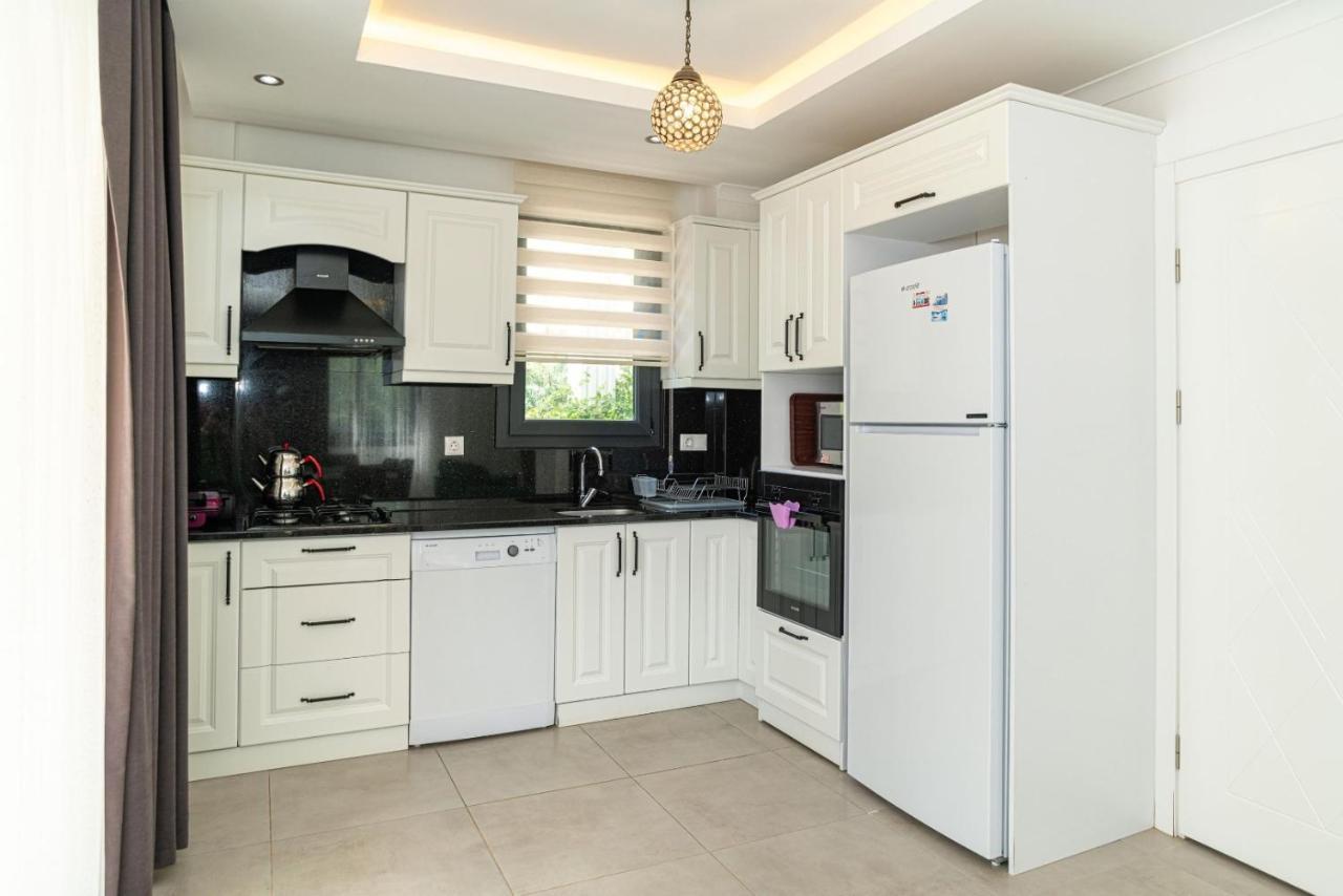4 Bedroom Holiday Villa In Hisaroenue Oeluedeniz- Gold Rose Fethiye Bagian luar foto