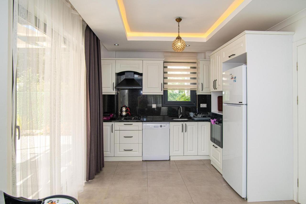 4 Bedroom Holiday Villa In Hisaroenue Oeluedeniz- Gold Rose Fethiye Bagian luar foto